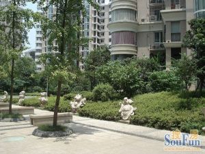 不靠路,位置安静,楼层好,装修保养的很好