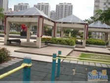 全新精装修大两房,楼层好,格局好。停车方便便宜