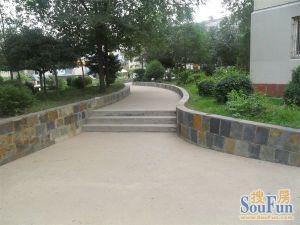 芳汀花园 7室1厅 南 北