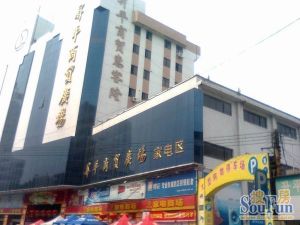 业主新装修过,可领包入住。三楼有平台花园。