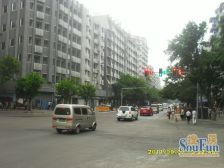 买龙洲湾商圈鱼湖路轻轨旁清水步梯洋房