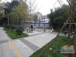 秀城嘉园2室1厅东南