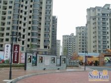 新上架顶复户型 上下两层 业主诚心出售 看房方便