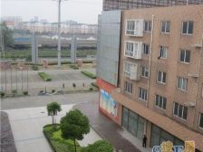 70年住宅,满5唯一省税,单价低,已改8个单间