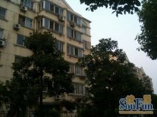 此房已经满五年了 边套好楼层南北通格局 看河