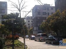 精装修保养干净,业主诚心出售,看房方便,配套齐全