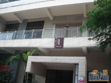 小区中间楼栋 中间楼层装修保养好业主诚心