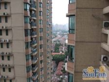 现代风格,可接受置换,近商圈,小区中心位置