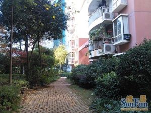 双地铁口花园式小区小高层适合首套买来过度