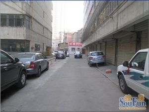 安西路随时看房四楼朝南小户型