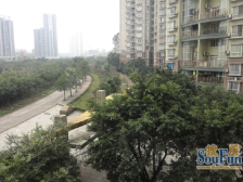 18号理工大学轻轨站旁,精装修,正规1室 随时看房