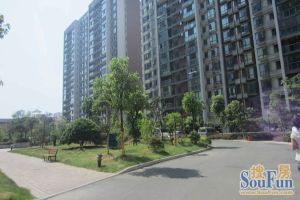 精装两房拎包入住业主诚心出售