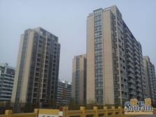 边户 小区中间位置 位置安静 有产权车位