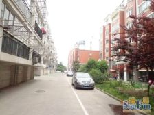 双地铁口 带阁楼 带汽车库 大阳光房 电梯申请中