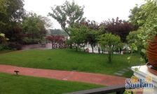 中间套精装修联排,采光充足,视野开阔,户型方正。