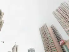 新天地双轨交汇、三开间朝南、全明精装修,稀缺户,商场环绕