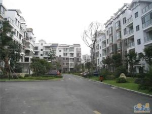 阳光华庭4室2厅东