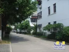 拙政园古典园林小区上叠带露台送车库户型方正