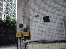 业主家装大四房,交通便利,业主诚心出售