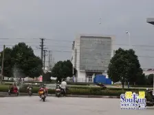 D铁旁边的 复式两层 公寓,装修保养 非常好,看房有密码