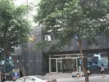 大礼堂轻轨站 人民支路正规一室一厅