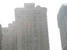 达美精装四房,拎包入住,交通出行便利,业主诚心出售