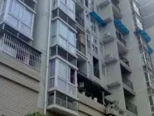 步行街大户型,小高层,近轻轨,近商圈