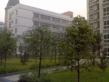 楼层好,小高层,物管费低,有地下车库