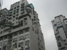 石桥铺,南方花园名人苑,四室一厅。
