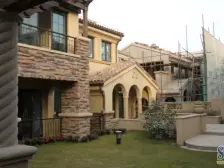 大学城hao装独栋,空调,大花园,户型方正,保养好