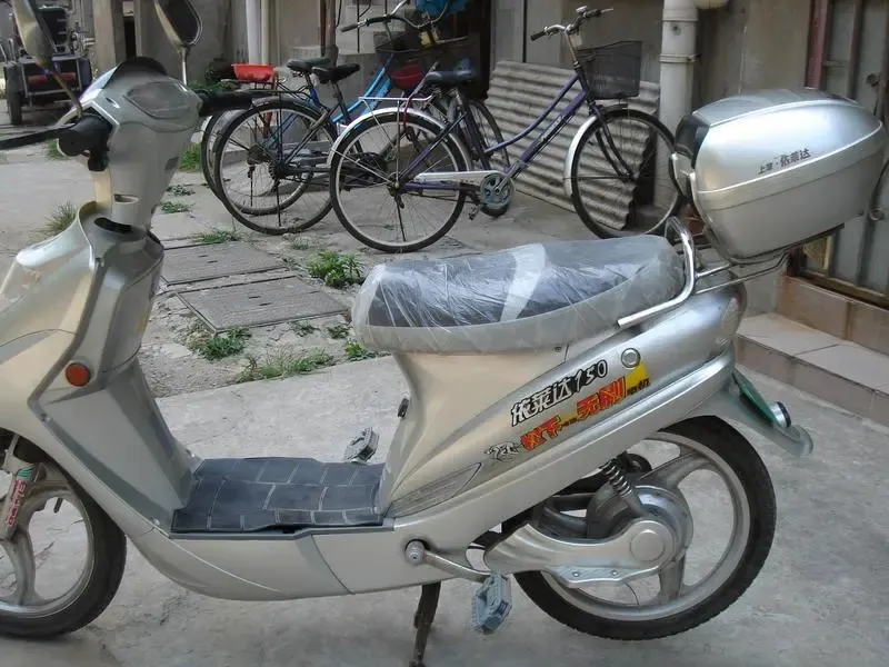 转让九成新依莱达踏板36v电动车