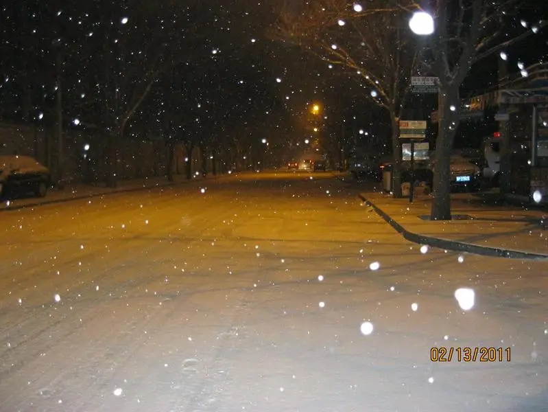 昨天晚上下雪的夜景~~我覺得不錯哈