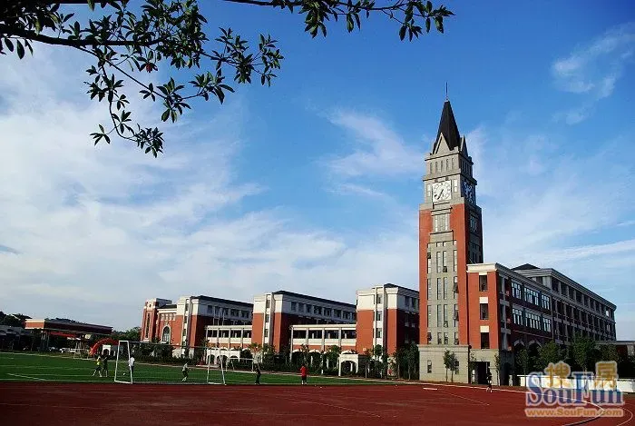杭州英特外国语学校是金成集团有限公司举办的全日制民办中学