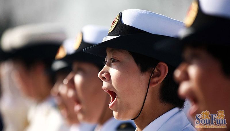 中國海軍北海艦隊檢閱新兵 女兵亮眼