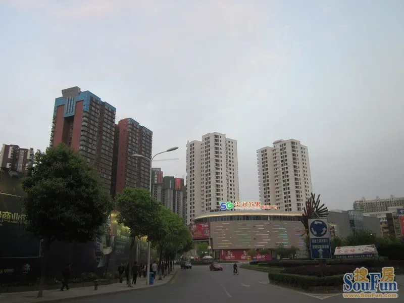 开发区华灯初上,夜幕下的泰富广场-泰富广场业主论坛- 宜昌房天下