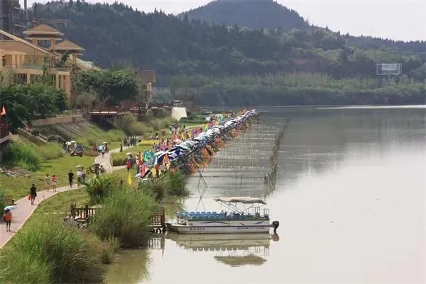 富临桃花岛:绵阳的钓鱼岛