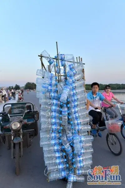 洛师小伙87个矿泉水瓶做龙舟 端午节泛舟洛河-恒泰华府业主论坛- 郑州