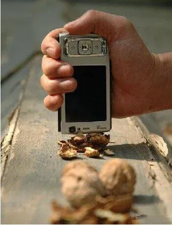3. iphone6不能砸核桃
