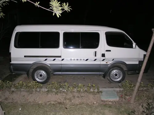 英伦---九亭地铁站,接驳面包车开通----取消了!因张师傅怕他的时间不