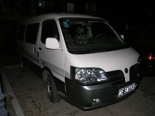 英伦---九亭地铁站,接驳面包车开通----取消了!因张师傅怕他的时间不