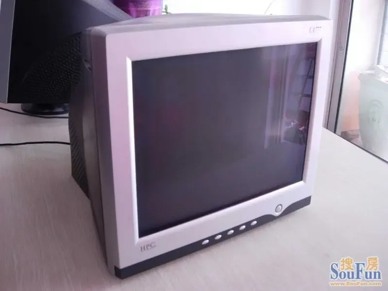 启航出售旧17寸hpc纯平显示器,只使用半年.220元