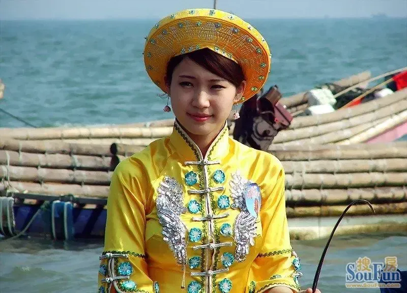 美女,名叫唐小媛!