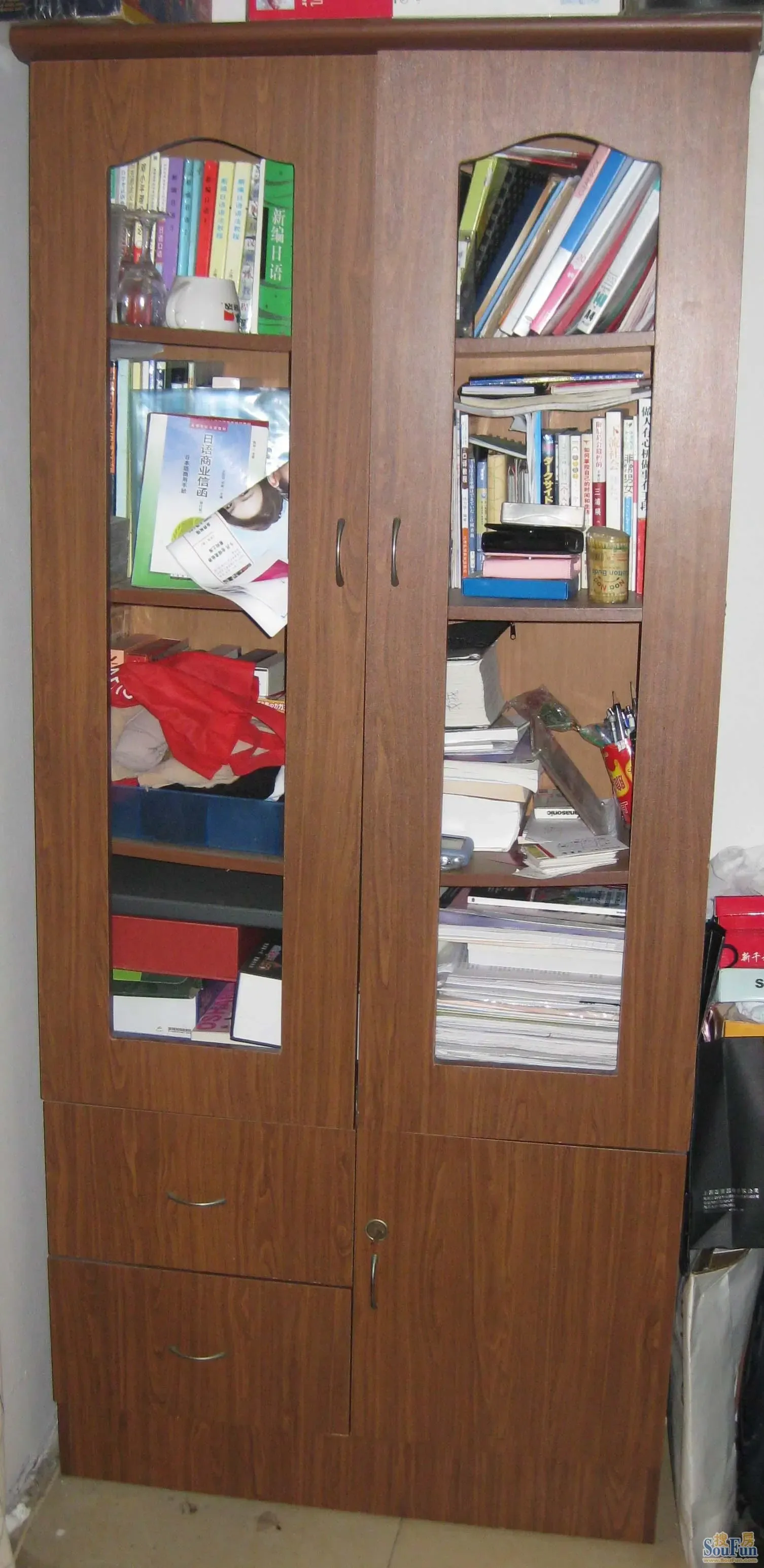 出售二手家具(床,衣橱,电视柜,书桌,书柜等)