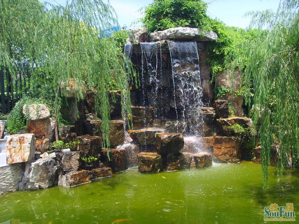 真黑石头假山鱼池过滤流水喷泉庭院水池别墅园艺设计施工阳台水景