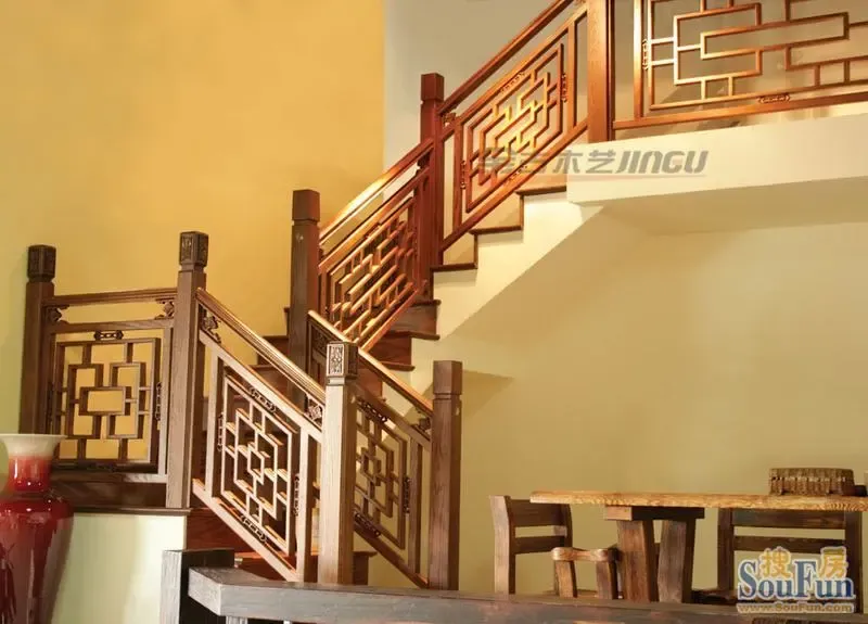 金古原木楼梯,分为欧式,中式古典原木雕刻楼梯,新欧式,新中式原木