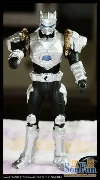 轩轩玩具之~~~铠甲勇士(雪獒侠)