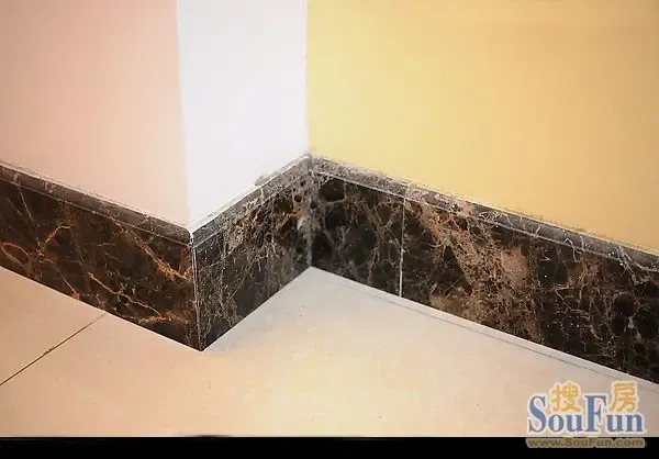 请教一下大家,踢脚线用什么材料好呢?