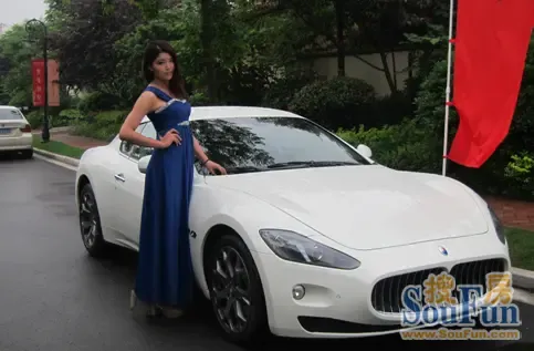 跑车法拉利遇上顶级别墅绿城 青竹园,会擦出怎样的火花~香车美女有木