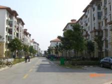 满5年精装修3房 业主置换急售 到价签 看房随时