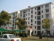 大零号湾+地铁5号线 距离600米 两房中间楼层采光好